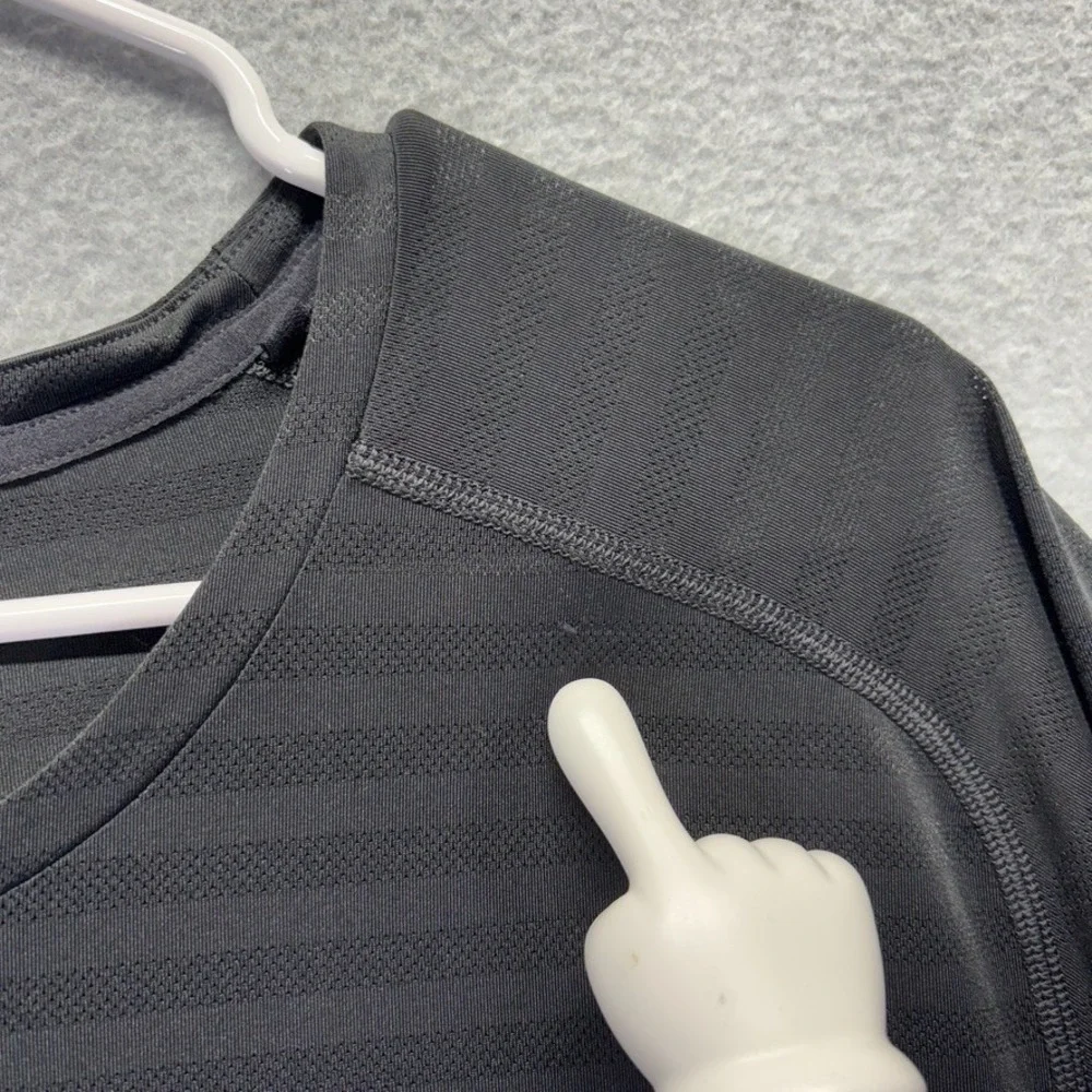 Rhone Shirt Mens 2XL Tee Shirt Black Pullover Long Sleeve‎ Performance Striped